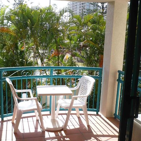 Aruba Beach Resort Broadbeach Bagian luar foto