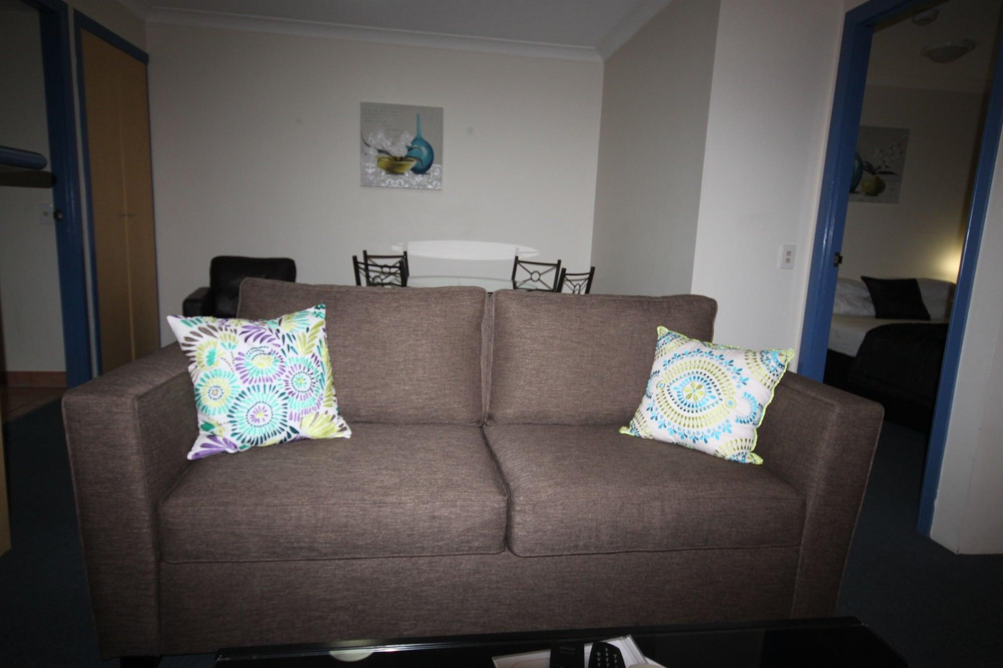 Aruba Beach Resort Broadbeach Bagian luar foto