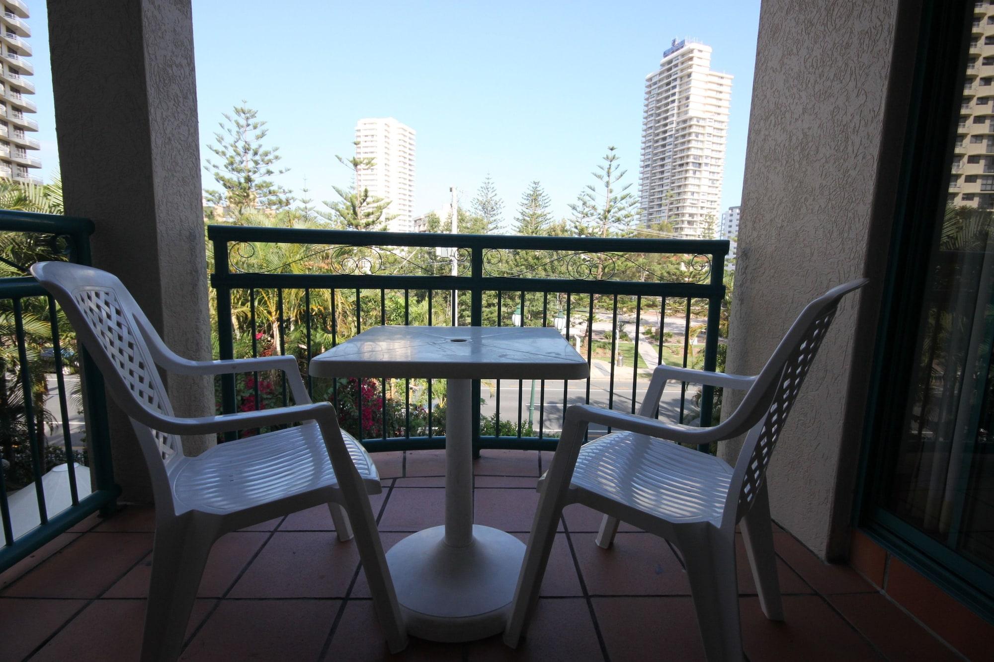 Aruba Beach Resort Broadbeach Bagian luar foto