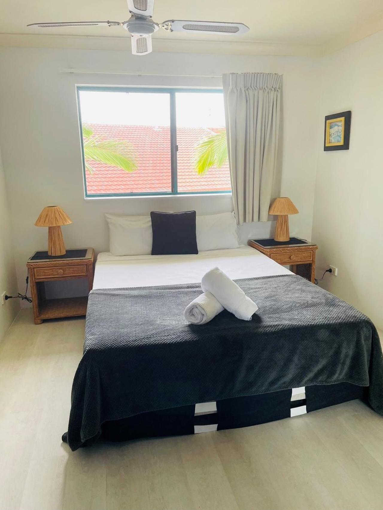 Aruba Beach Resort Broadbeach Bagian luar foto