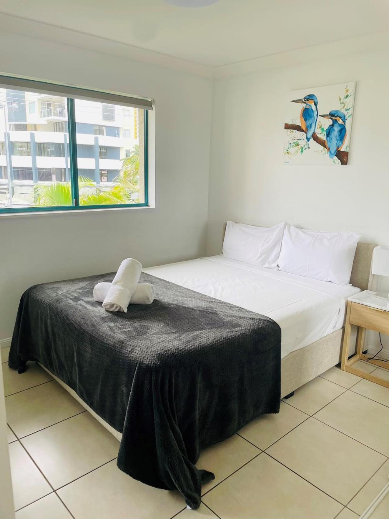 Aruba Beach Resort Broadbeach Bagian luar foto