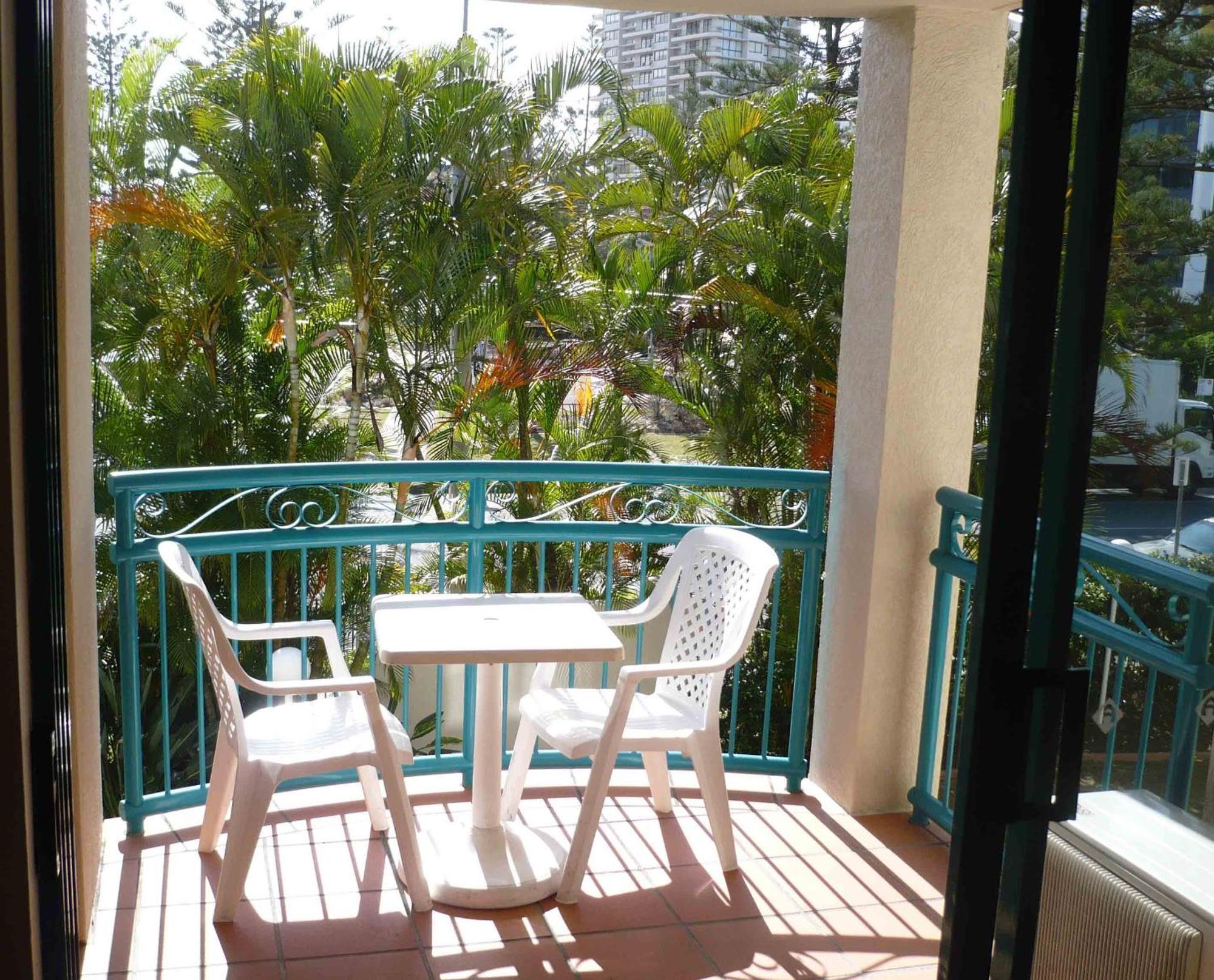 Aruba Beach Resort Broadbeach Bagian luar foto