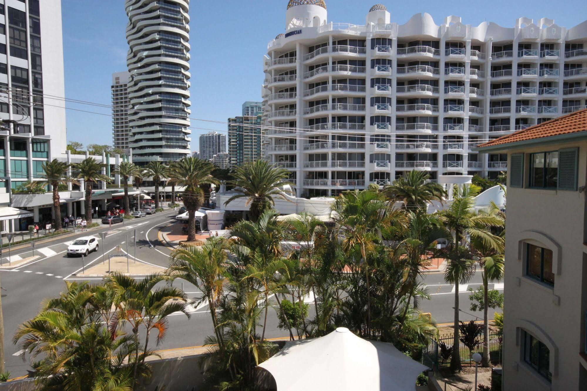 Aruba Beach Resort Broadbeach Bagian luar foto